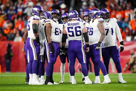 For Vikings, it’s family first on Thanksgiving Day